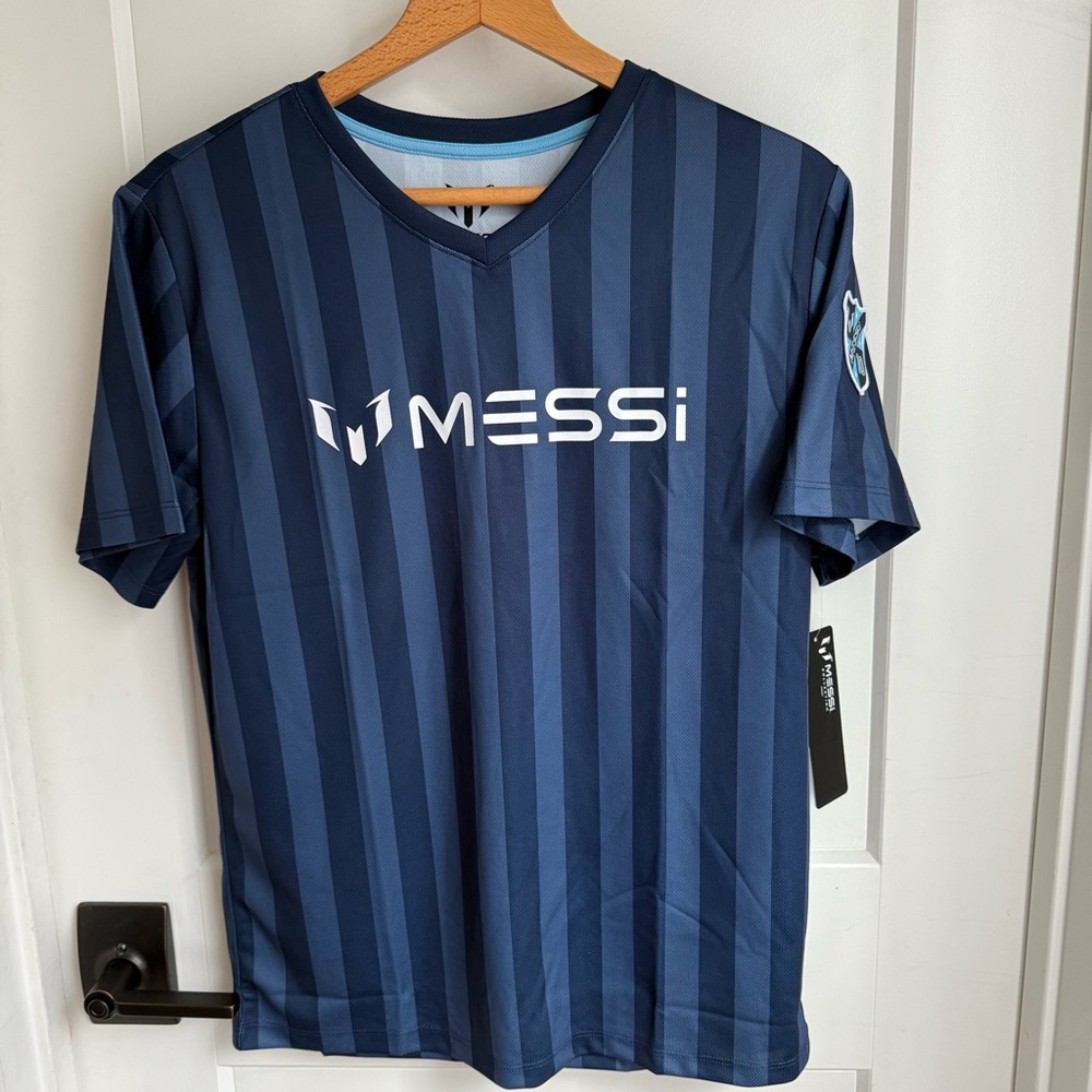 NWT! Lionel Messi Collection #10 Soccer Jersey shirt Youth XL (18) blue stripe